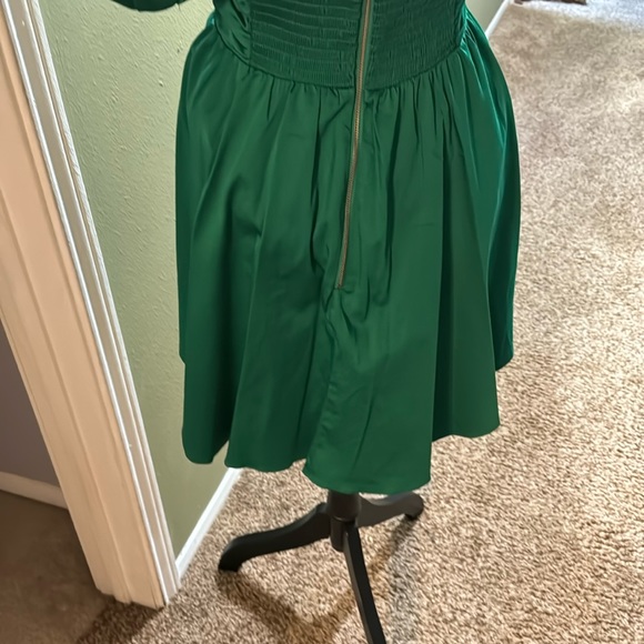 Green Alice and Olivia - Picture 4 of 6